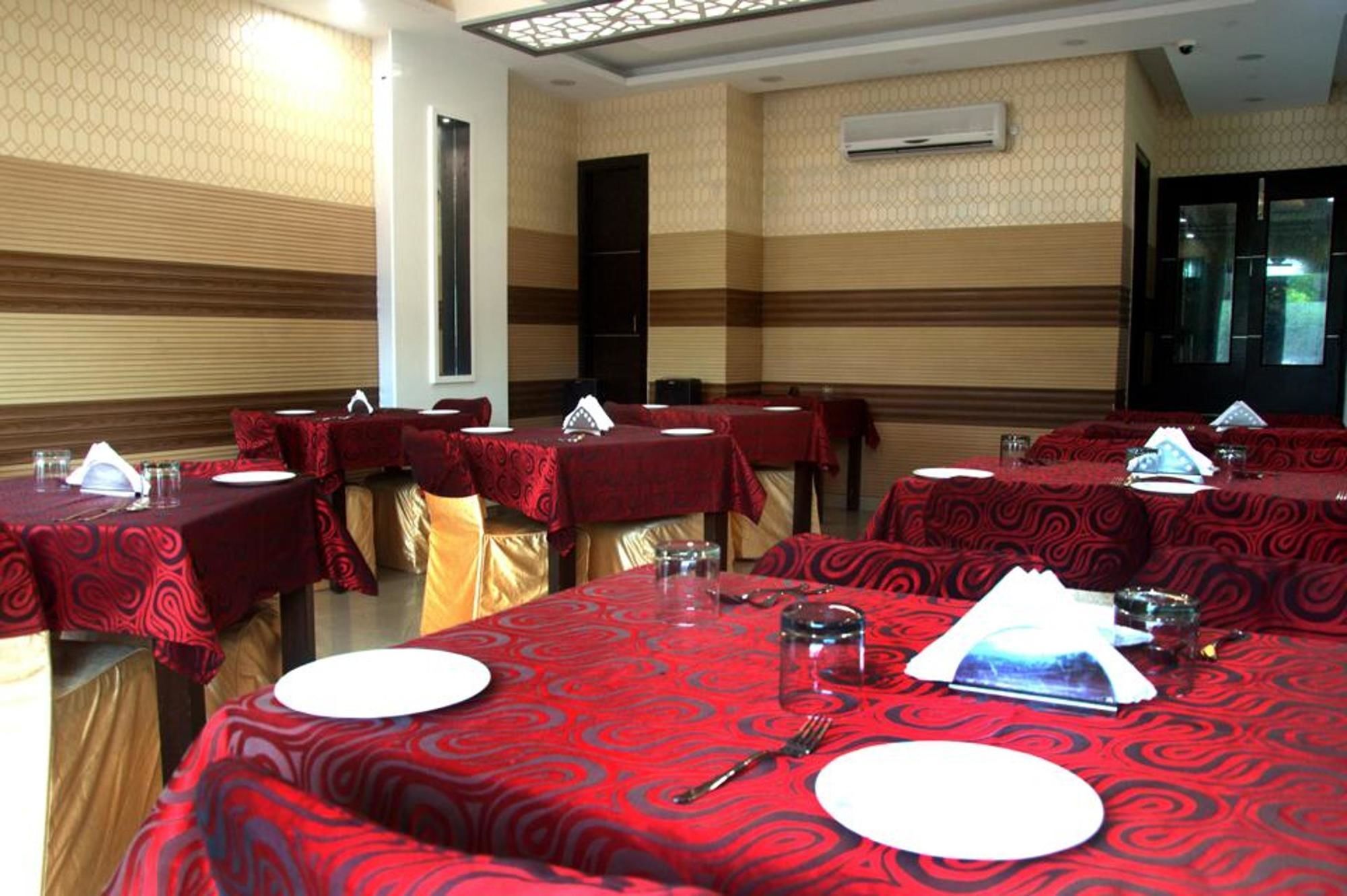 Capital O 1391 Hotel Pushpa Vilas Ghaziabad Exterior photo